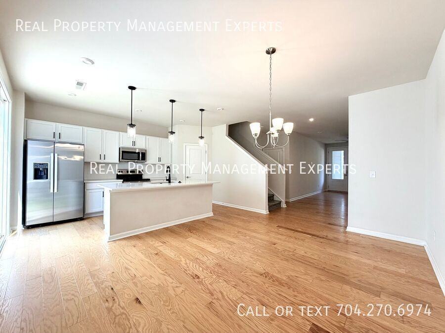 6016 Caprera Way - Photo 5 of 17