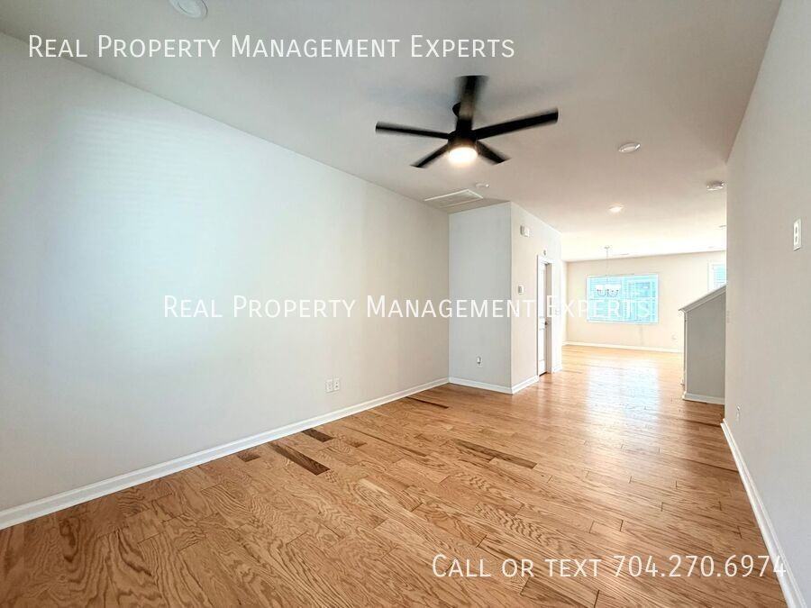 6016 Caprera Way - Photo 6 of 17
