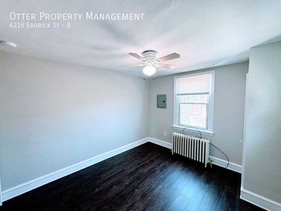6216 Erdrick St #B - Photo 5 of 25