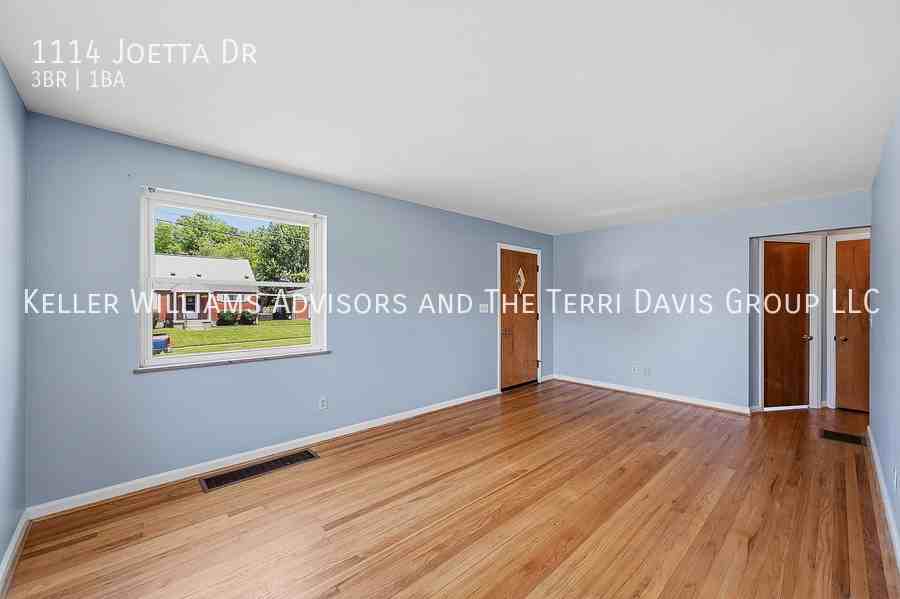 1114 Joetta Dr - Photo 3 of 13