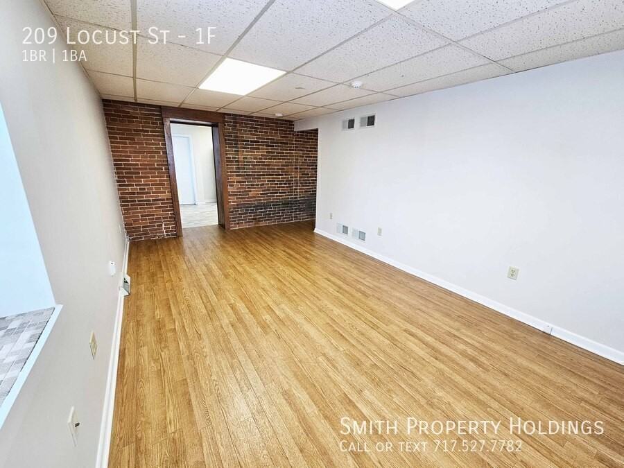 209 Locust St #1F - Photo 6 of 15