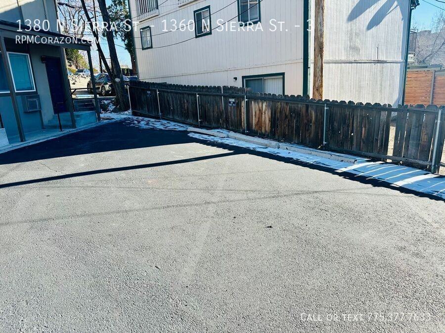 1380 N Sierra St - Photo 3 of 9