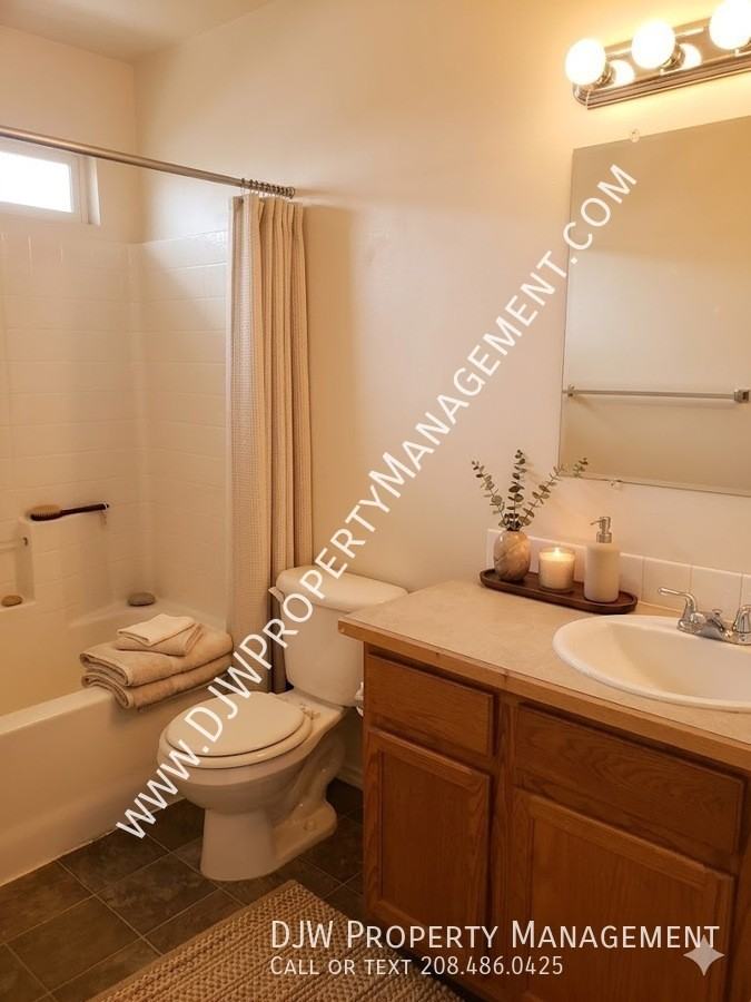 2130 S Dorothy Ave - Photo 6 of 7