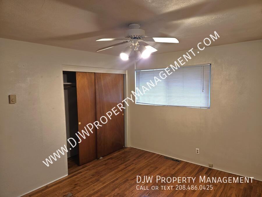 1627 W Martha St - Photo 4 of 9