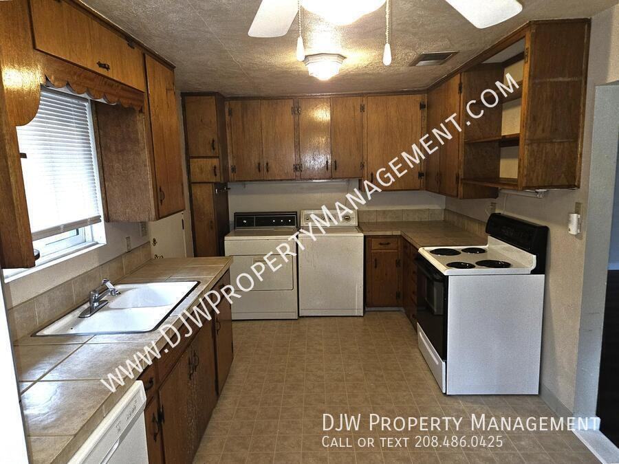 1627 W Martha St - Photo 6 of 9