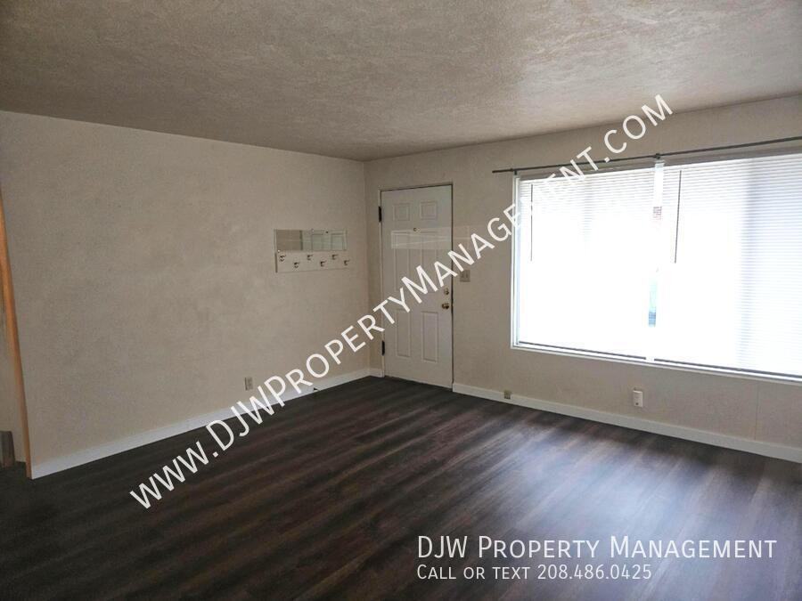 1627 W Martha St - Photo 7 of 9