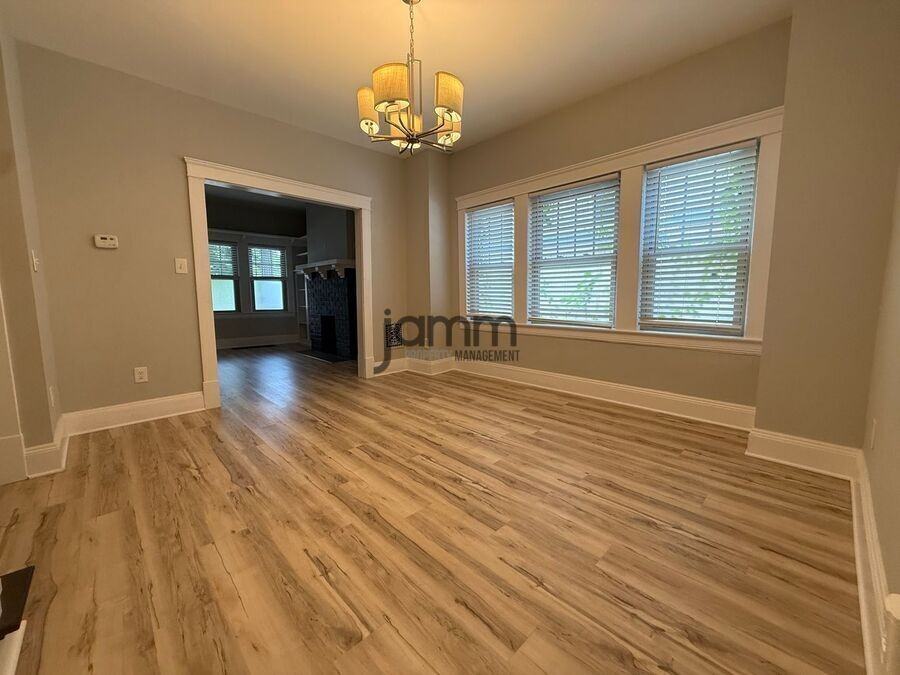 1441 W 58th St - Photo 5 of 21