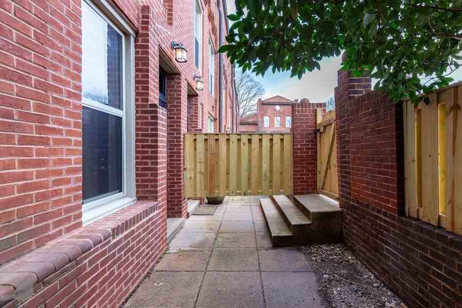 15 14th St Ne - Photo 2 of 28