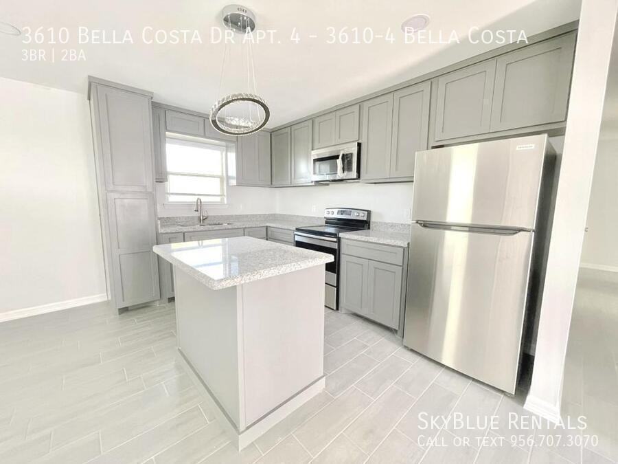 3610 Bella Costa Dr Apt 4 - Photo 3 of 13