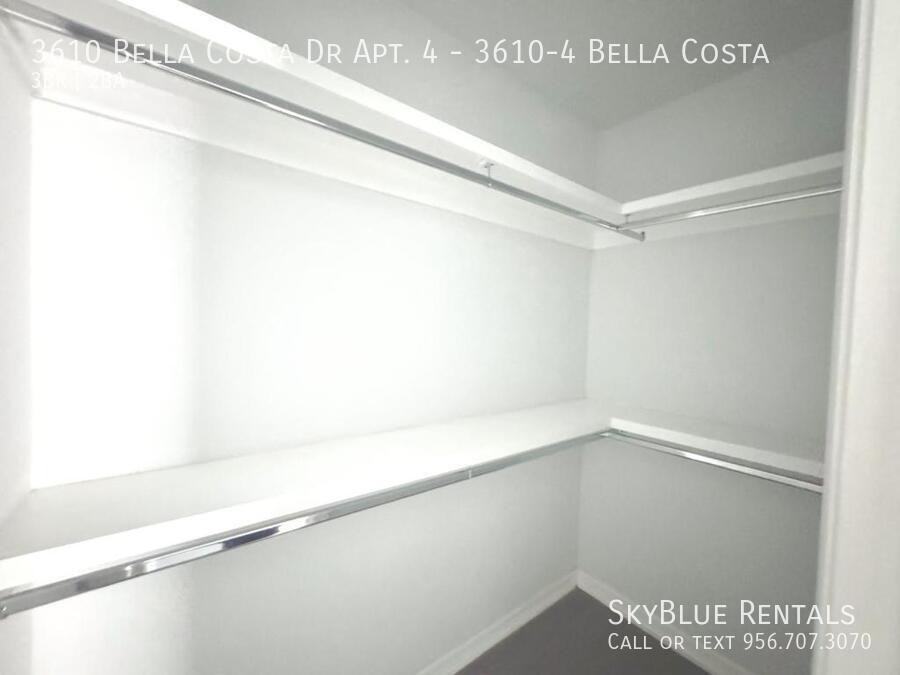 3610 Bella Costa Dr Apt 4 - Photo 7 of 13