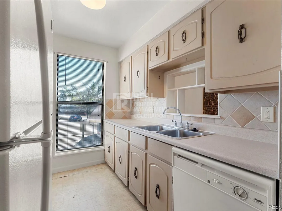 3662 S Granby Way #J05 - Photo 6 of 16