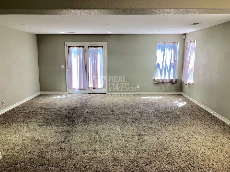 5824 Biscay St - Photo 4 of 17