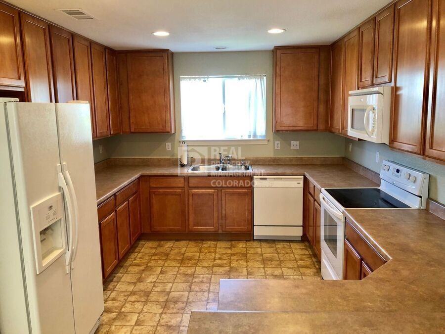 5824 Biscay St - Photo 7 of 17