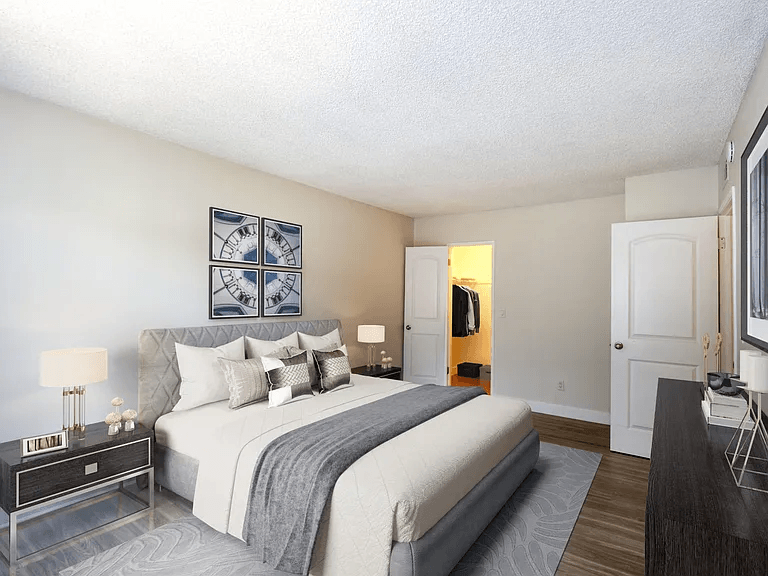 Downey Pointe Apartments - Photo 3 of 10