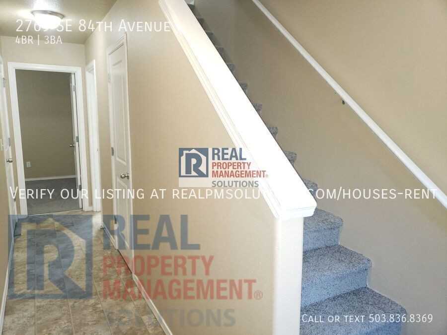 2769 Se 84th Ave - Photo 3 of 36
