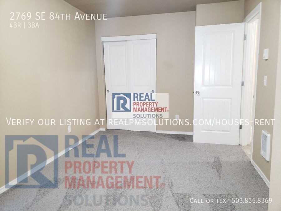 2769 Se 84th Ave - Photo 5 of 36
