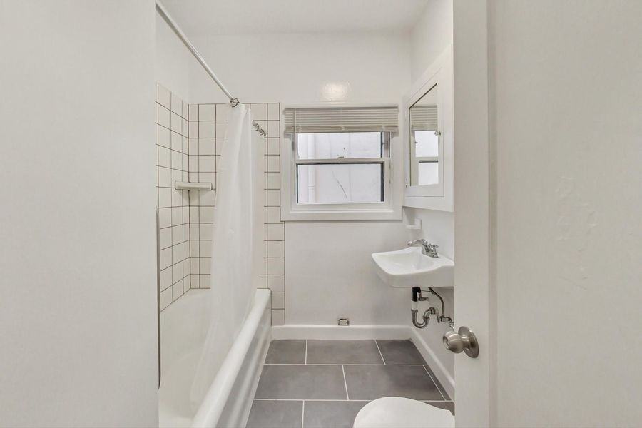 295 Macarthur Blvd #C - Photo 5 of 19