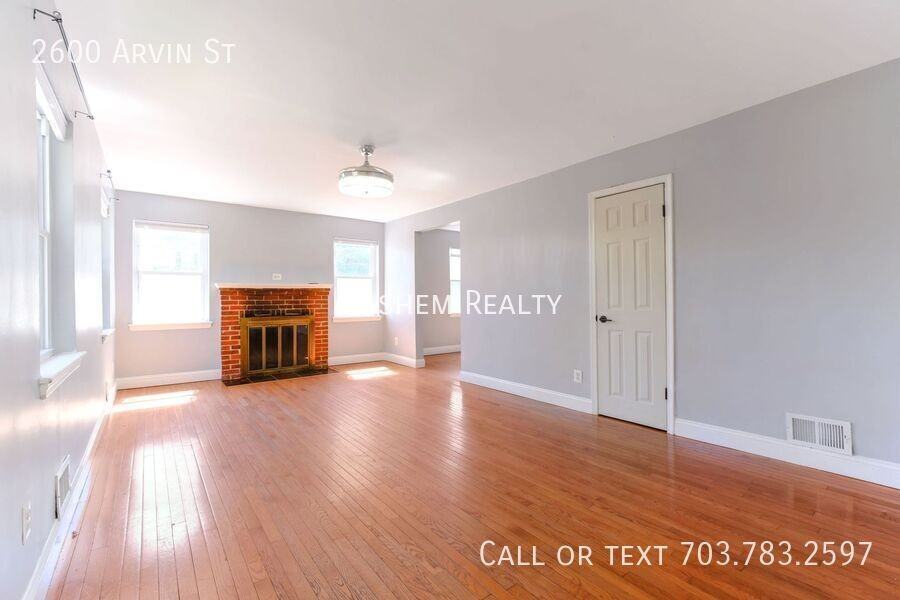2600 Arvin St - Photo 3 of 16