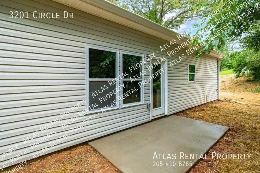 3201 Circle Dr - Photo 4 of 19