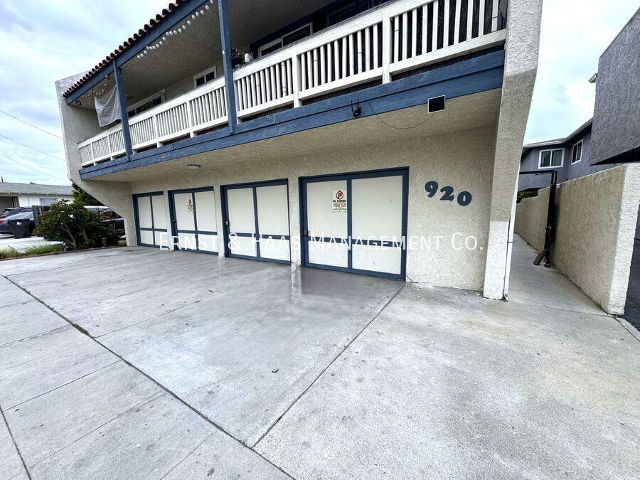 920 Loma Ave #01