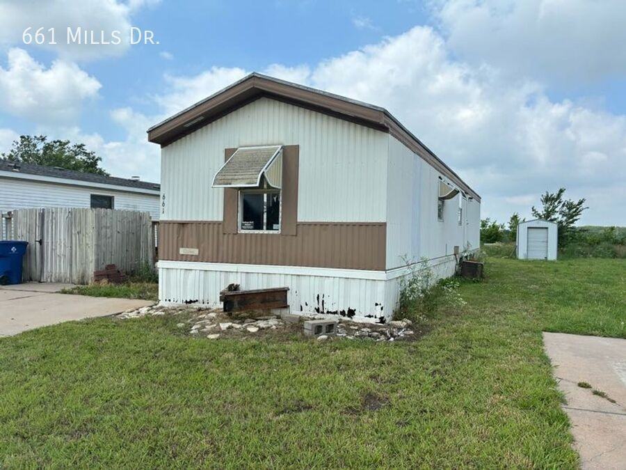 661 Mills Dr - Photo 3 of 18