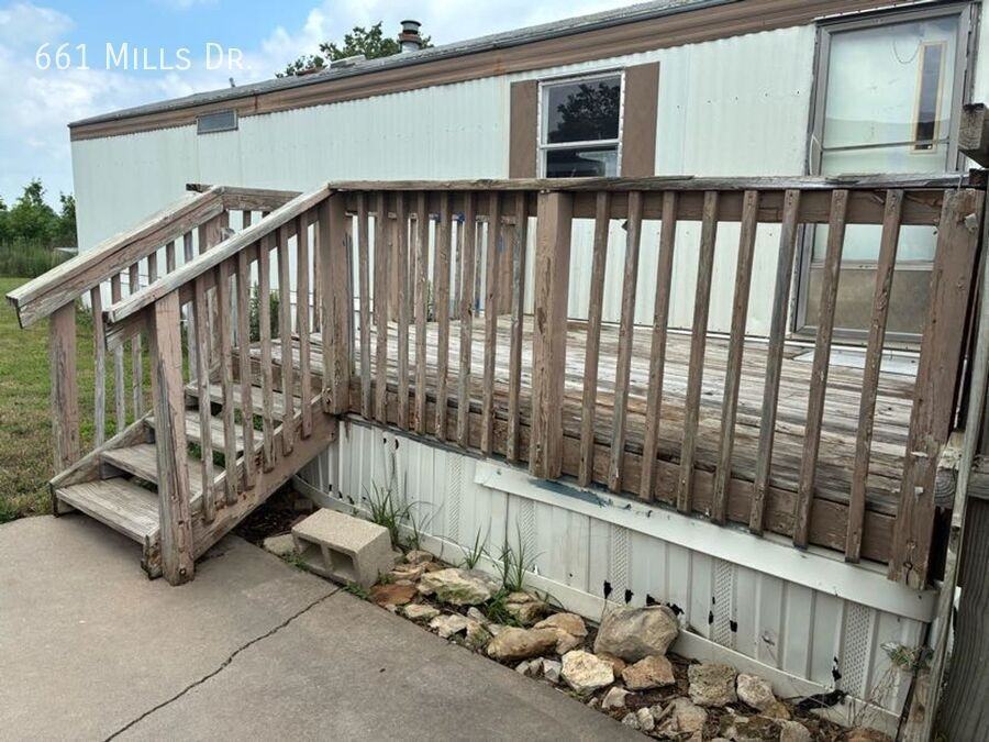661 Mills Dr - Photo 6 of 18