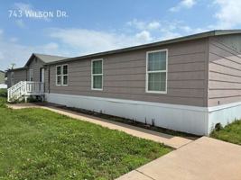 featured image of 743 Wilson Dr