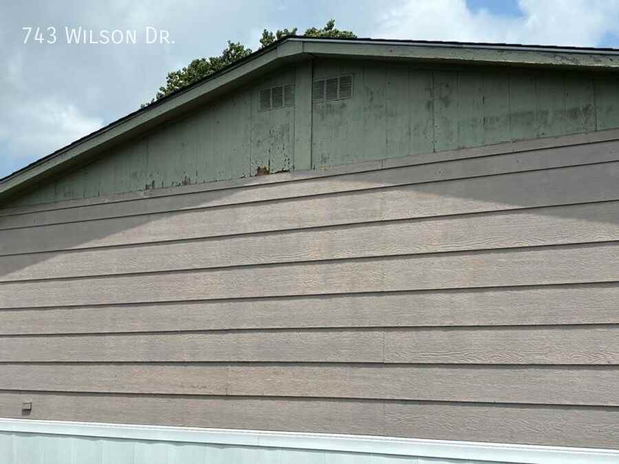 743 Wilson Dr - Photo 5 of 32