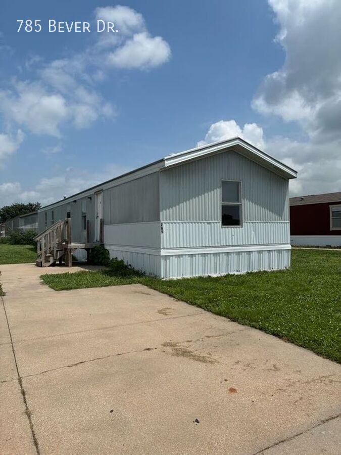 785 Bever Dr - Photo 3 of 21