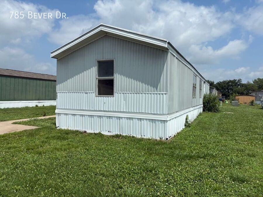 785 Bever Dr - Photo 4 of 21