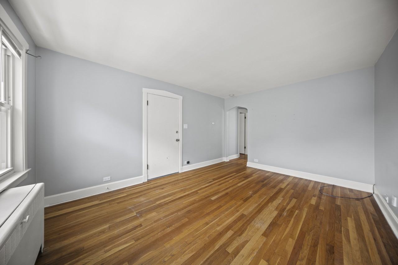 1814 Elmwood Ave #2 - Photo 4 of 9