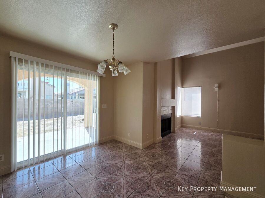 4541 Fireside Ln - Photo 5 of 30