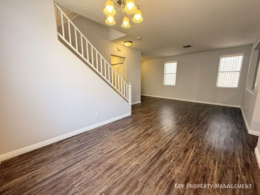 2185 Polynesia Cir - Photo 6 of 42