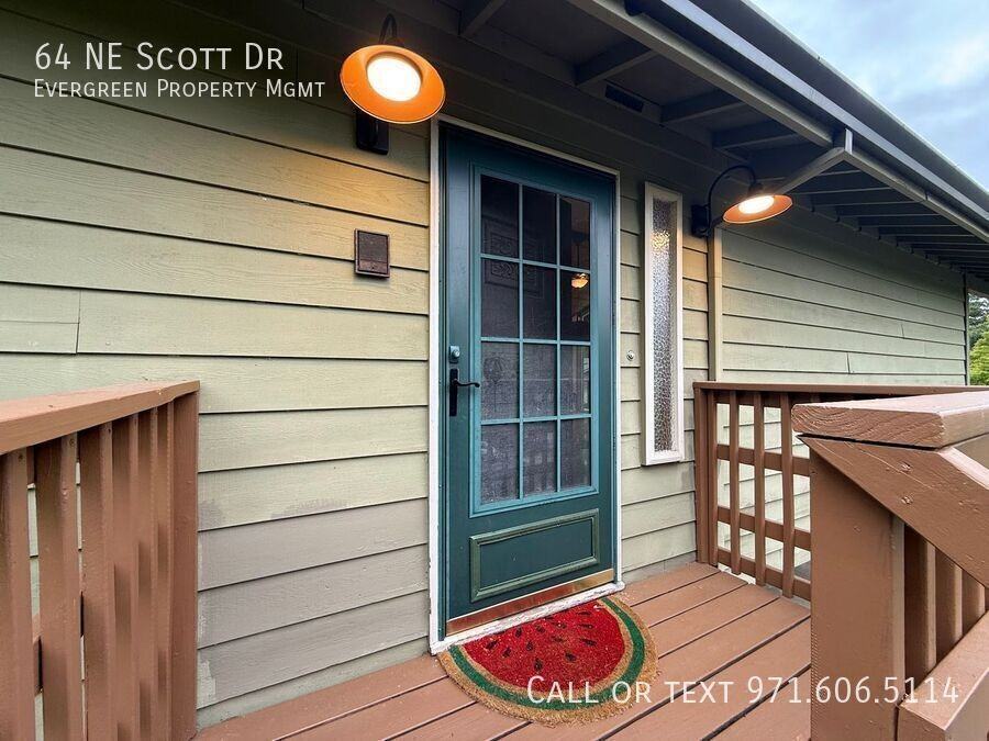64 Ne Scott Dr - Photo 5 of 50