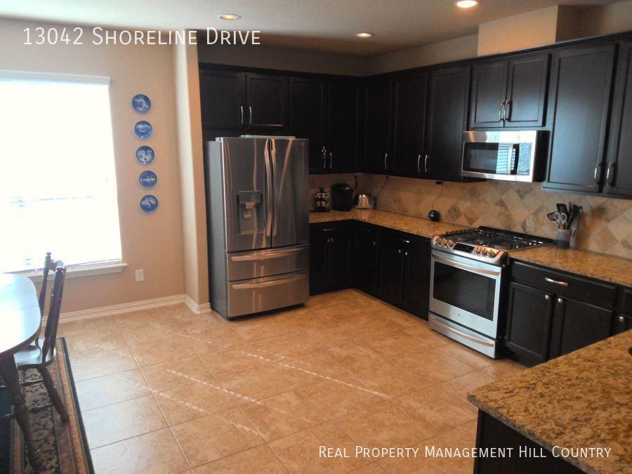 13042 Shoreline Dr - Photo 5 of 31