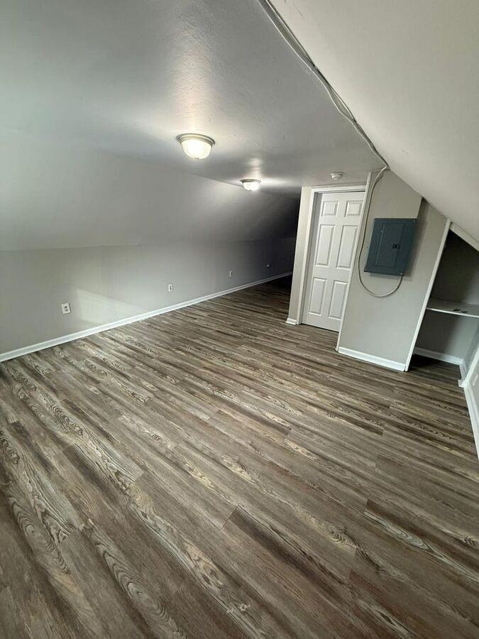 734 N Broadway #4 - Photo 5 of 6