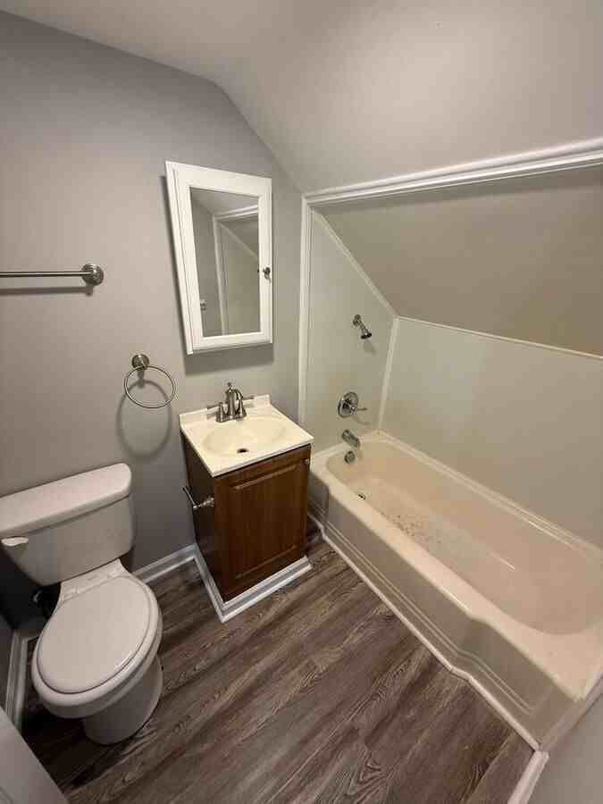 734 N Broadway #4 - Photo 6 of 6