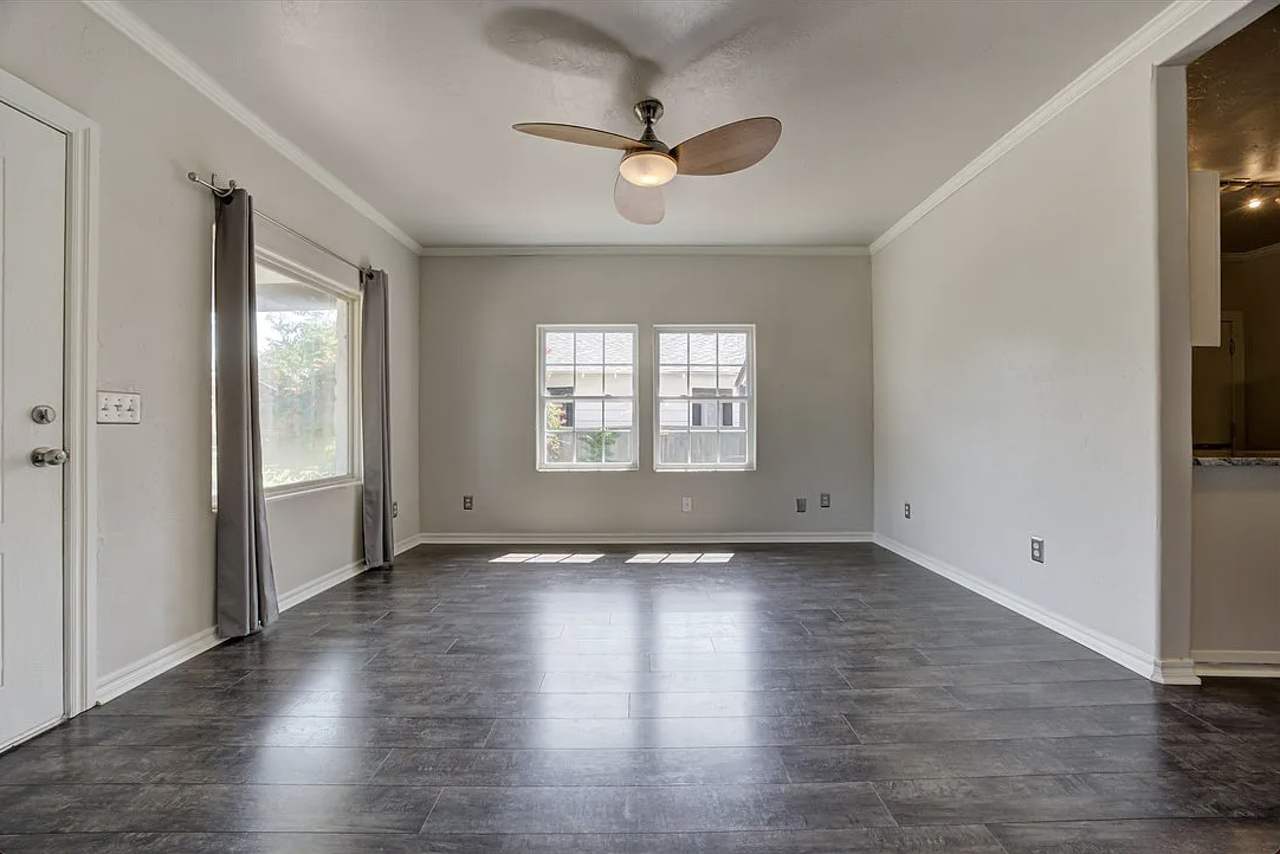 1130 Nw 49th St #NA - Photo 2 of 14