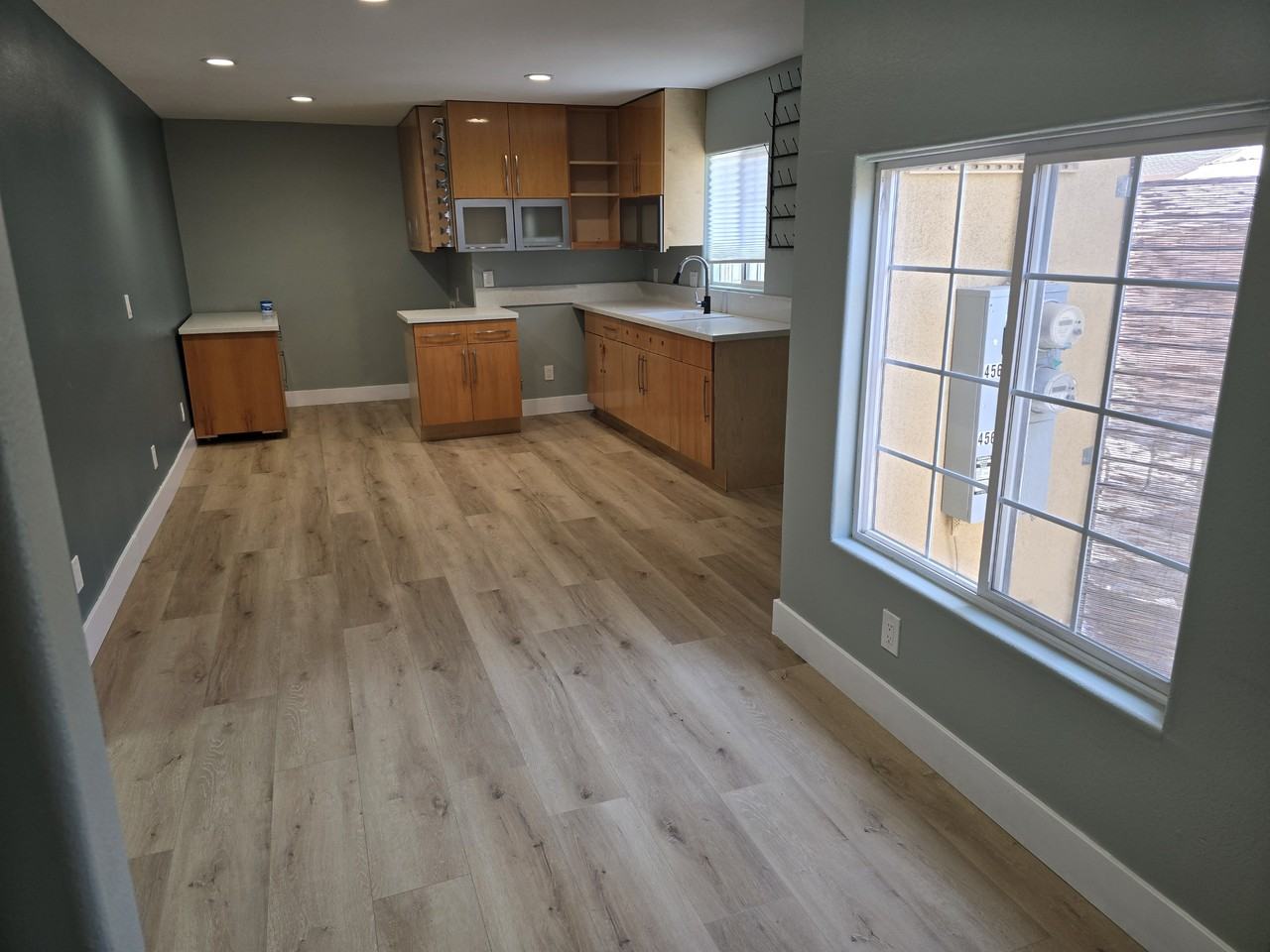 4561 Adenmoor Ave #1 - Photo 6 of 26