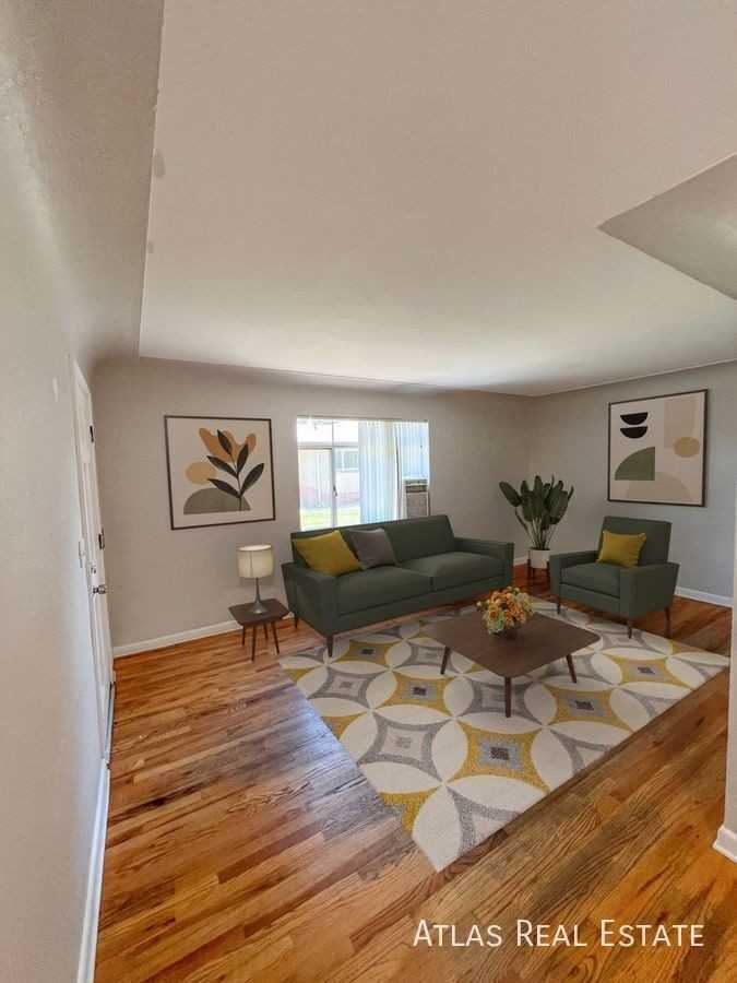 2435 S Corona St - Photo 2 of 28
