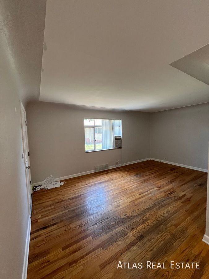 2435 S Corona St - Photo 6 of 28