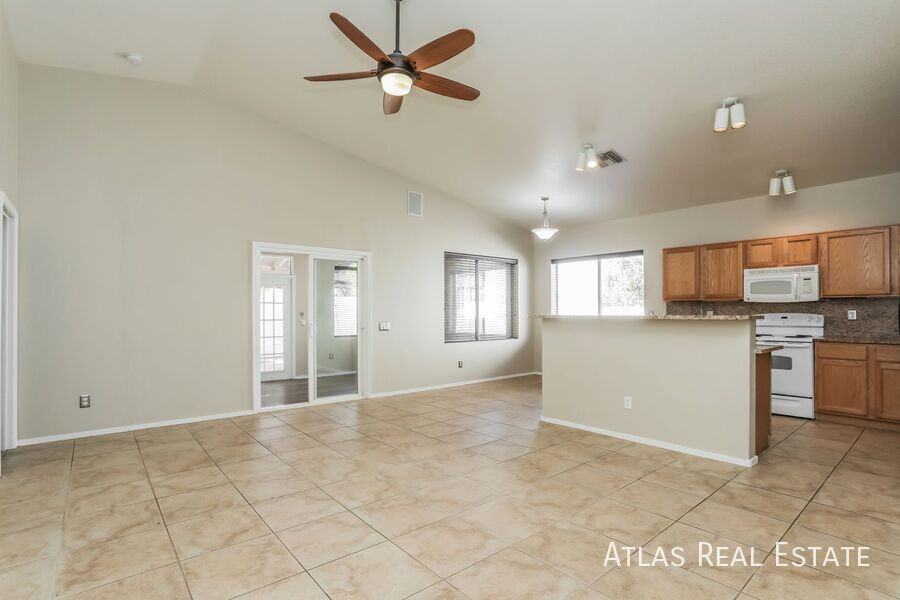 9005 N Silver Moon Way - Photo 3 of 21