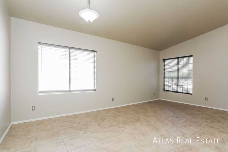 9005 N Silver Moon Way - Photo 4 of 21