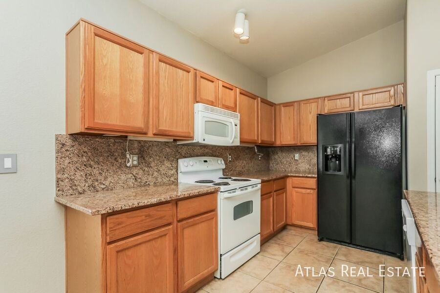 9005 N Silver Moon Way - Photo 5 of 21