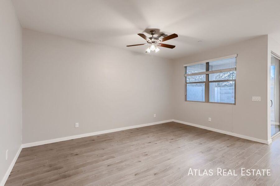 2077 N 213th Dr - Photo 5 of 16