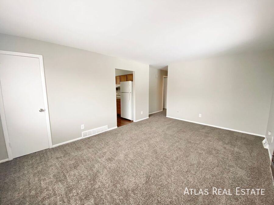 1885 Nueva Vista Dr - Photo 2 of 23