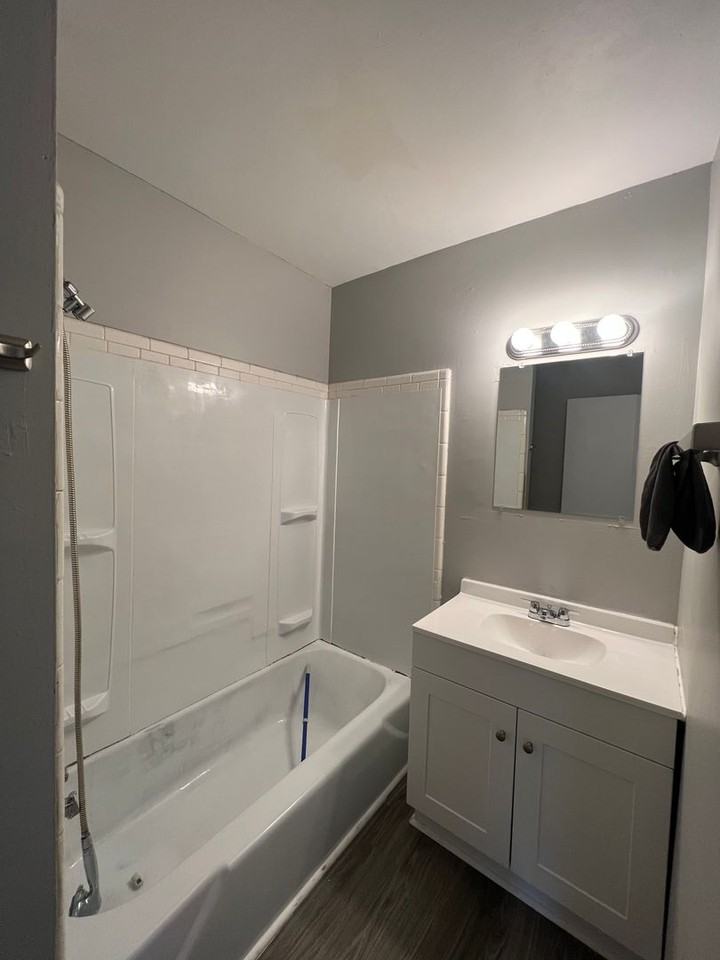 1255 Alexandria Dr - Photo 2 of 8
