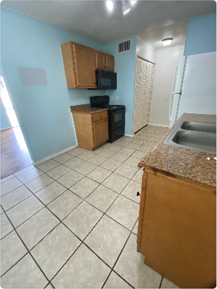 135 Macey Ave #3 - Photo 2 of 21