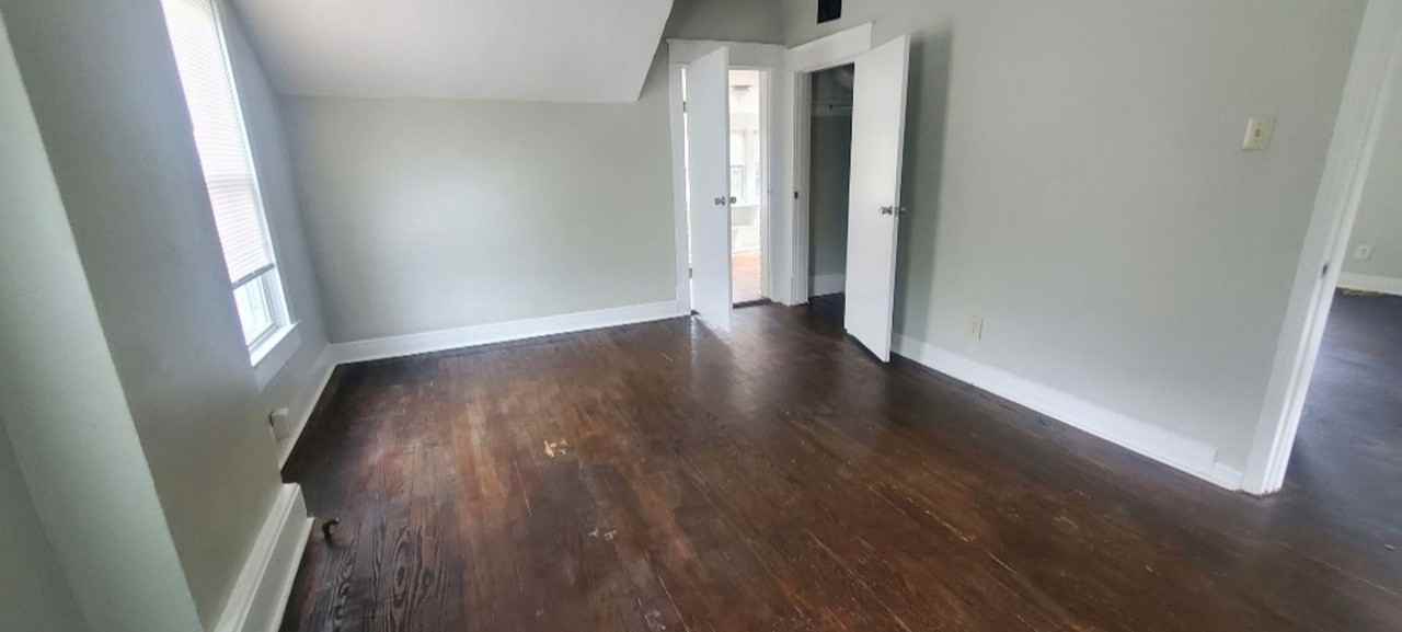 152 E Fifth St - Photo 6 of 10