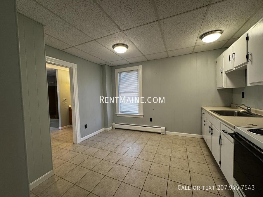 17 Edwards St #1 - Photo 2 of 9